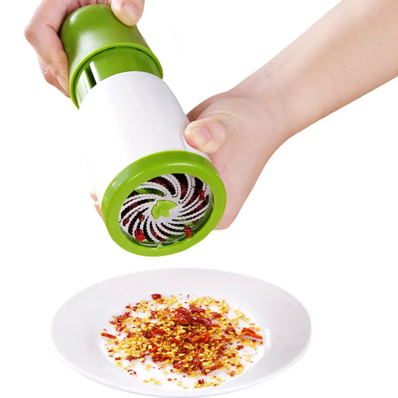 Discover the Manual Vegetable Grinder!